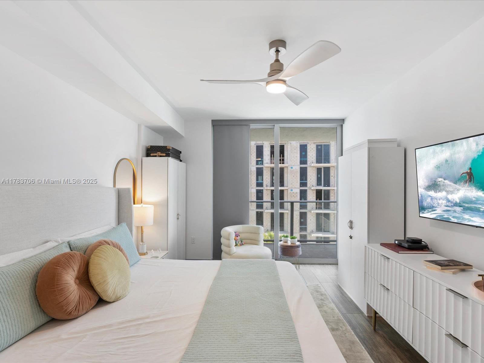 1600 SW 1st Ave # 714