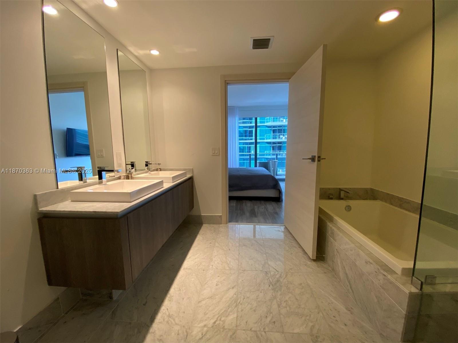 801 S Miami Ave Unit: 2008