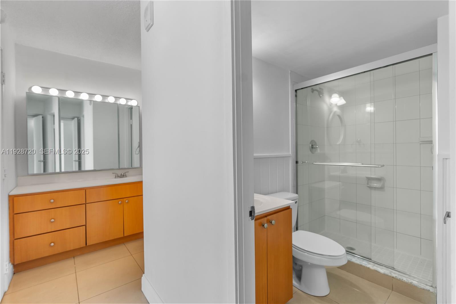 7135 Collins Ave # 613