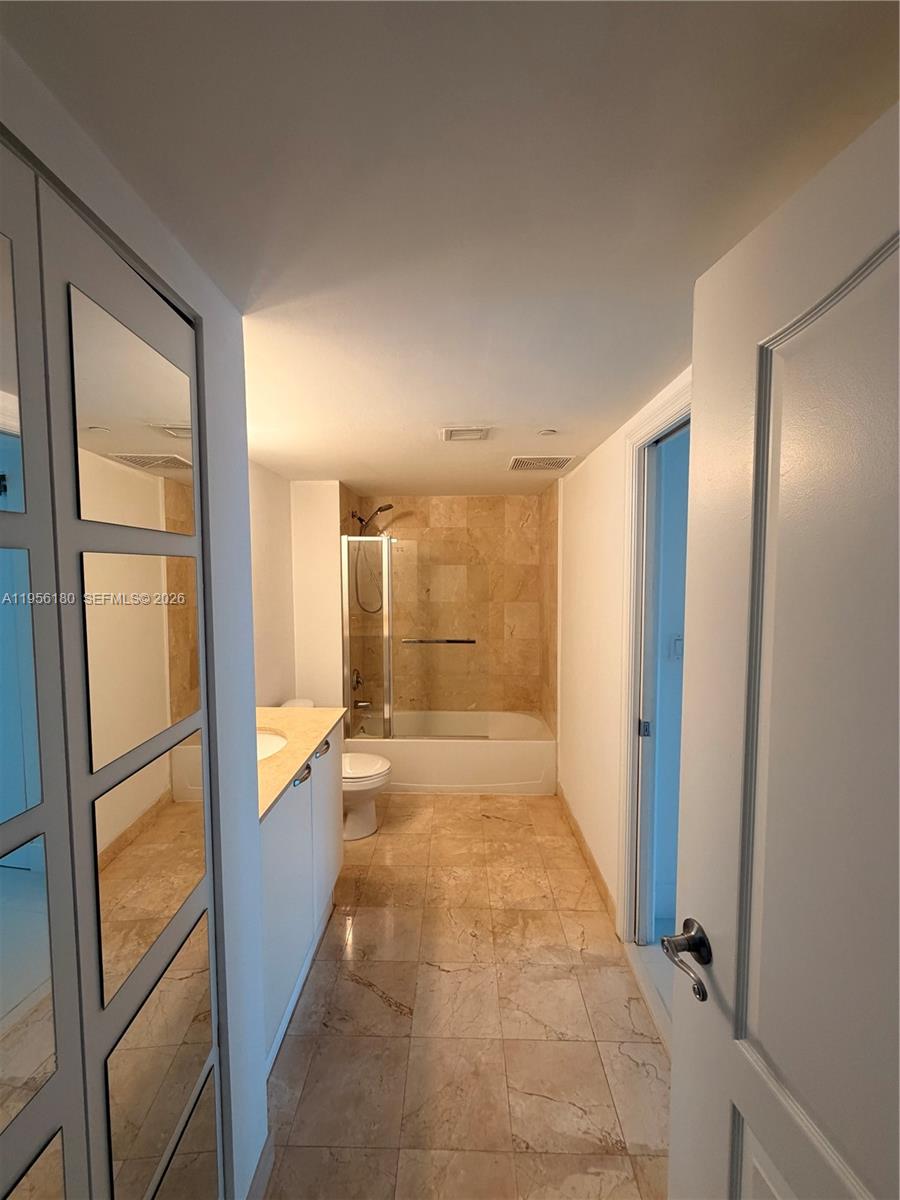2101 Brickell Ave # 1504