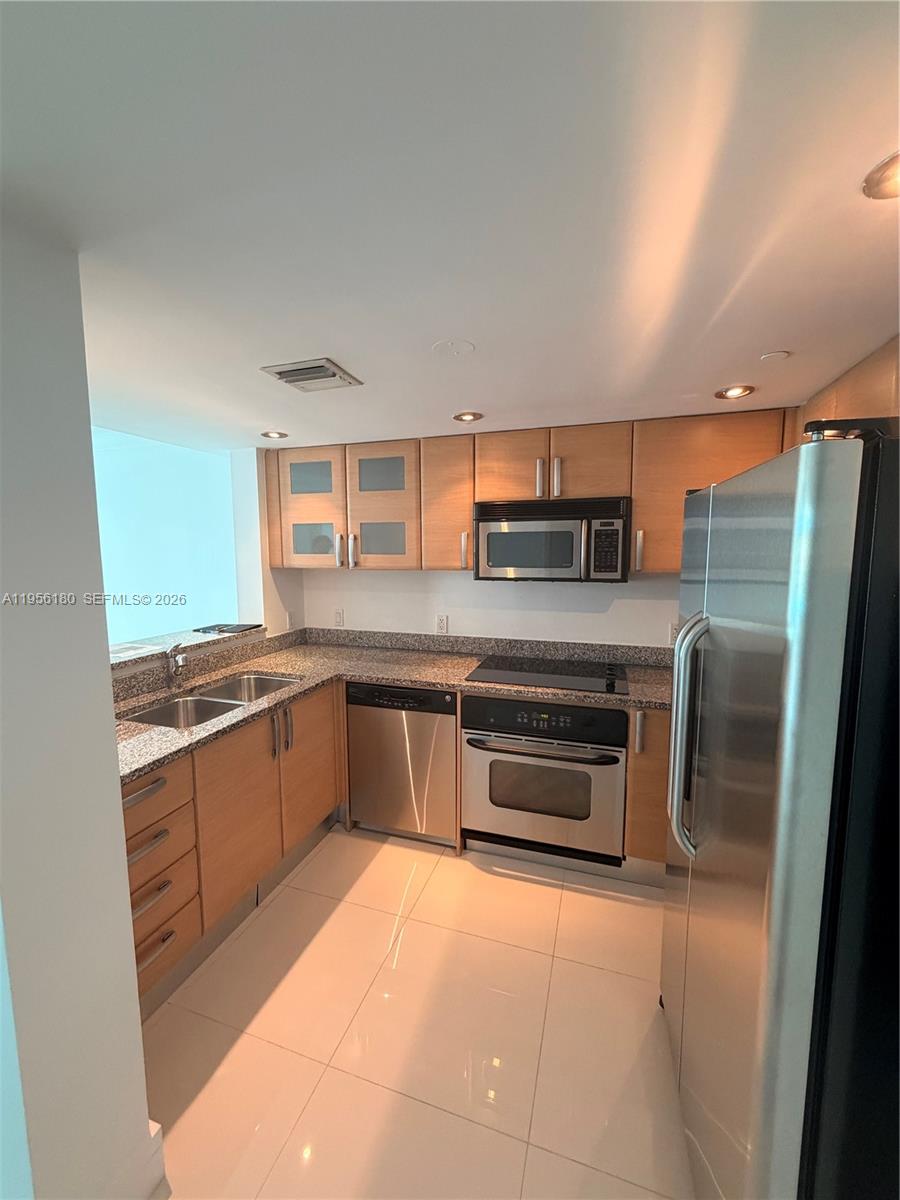 2101 Brickell Ave # 1504