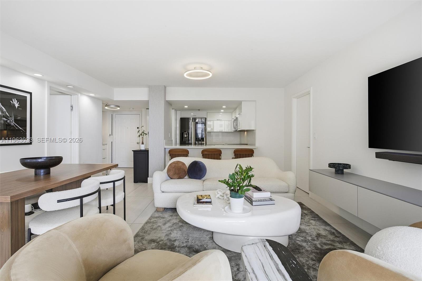 540 Brickell Key Dr # 823