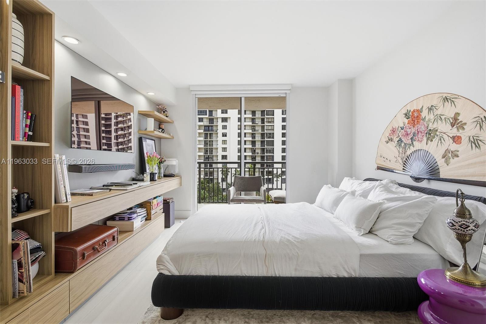 540 Brickell Key Dr # 823