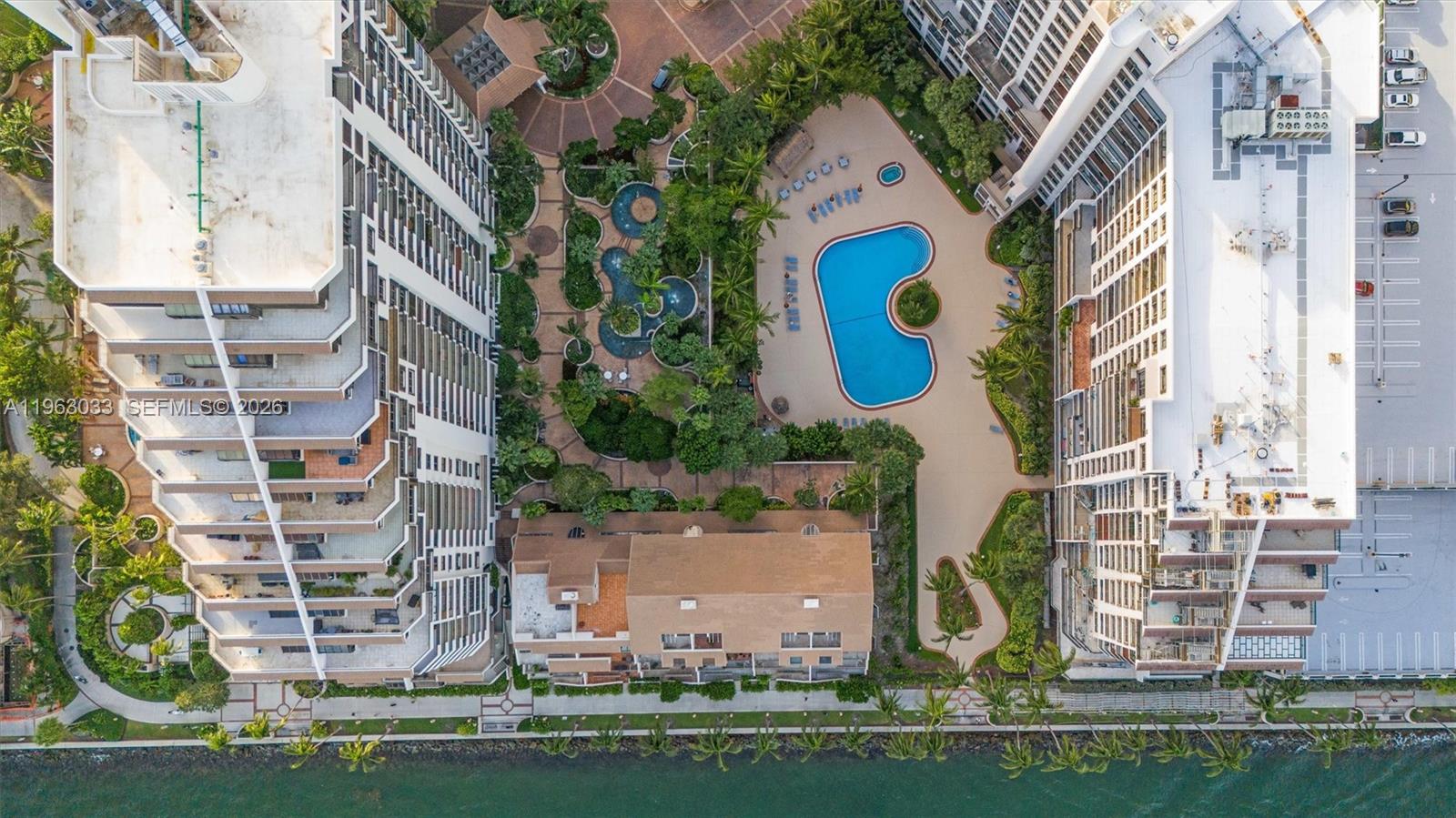 540 Brickell Key Dr # 823