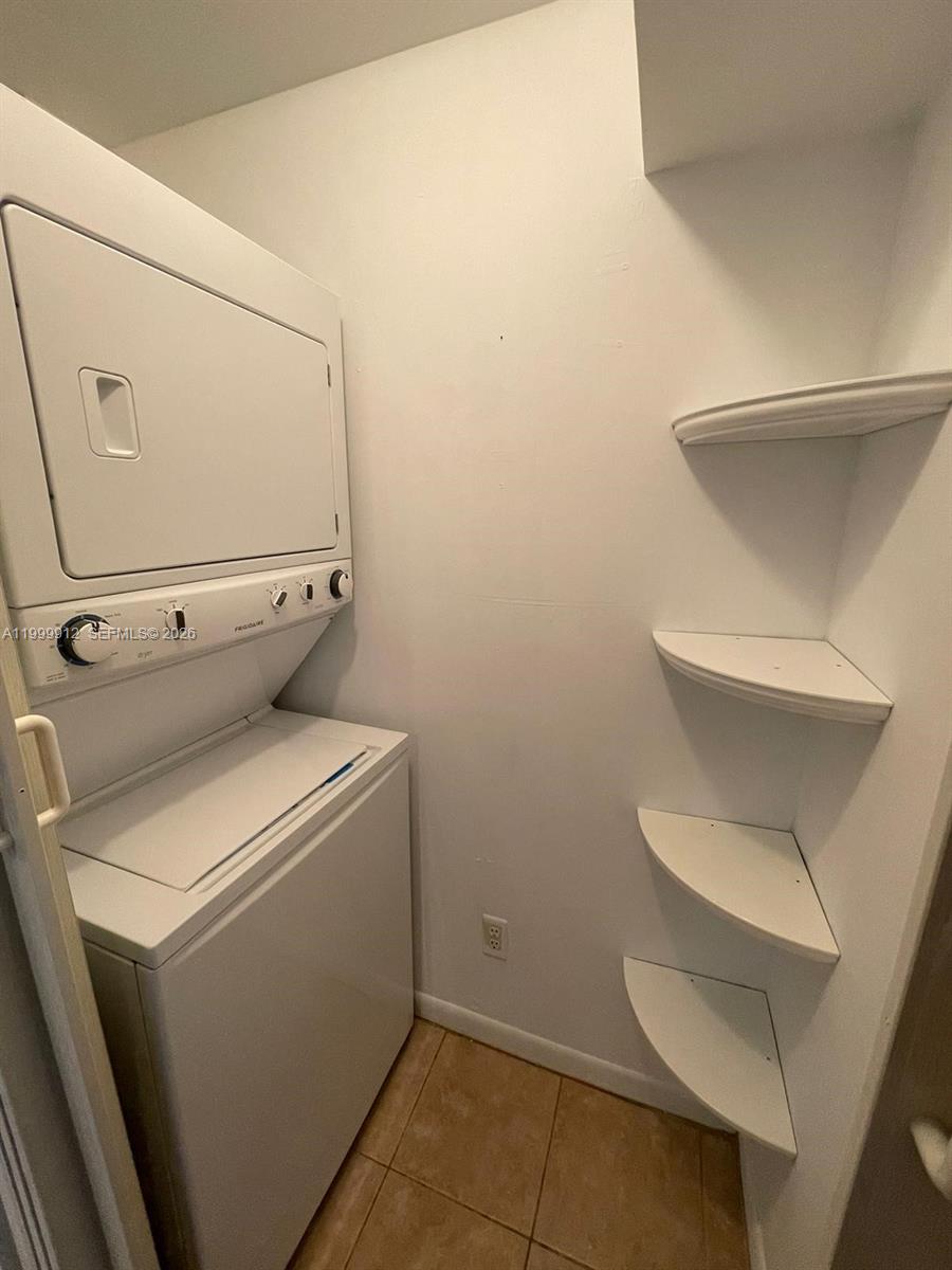 770 Claughton Island Dr # 19 Unit: PH-19