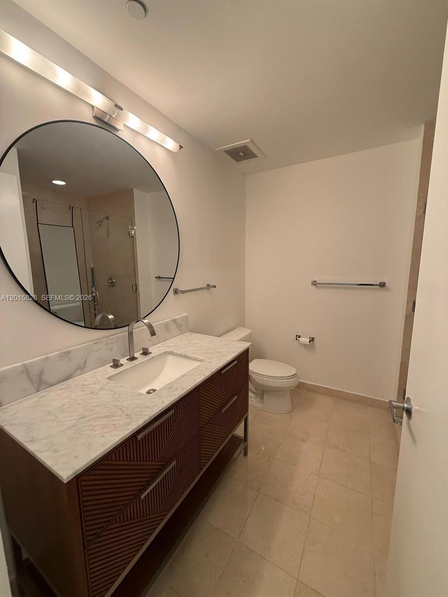1050 Brickell Ave # 412