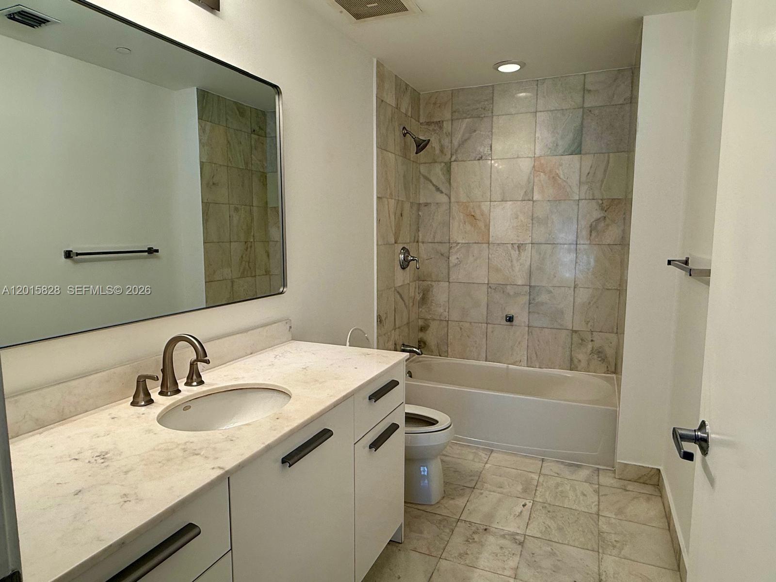 1050 Brickell Ave # 412