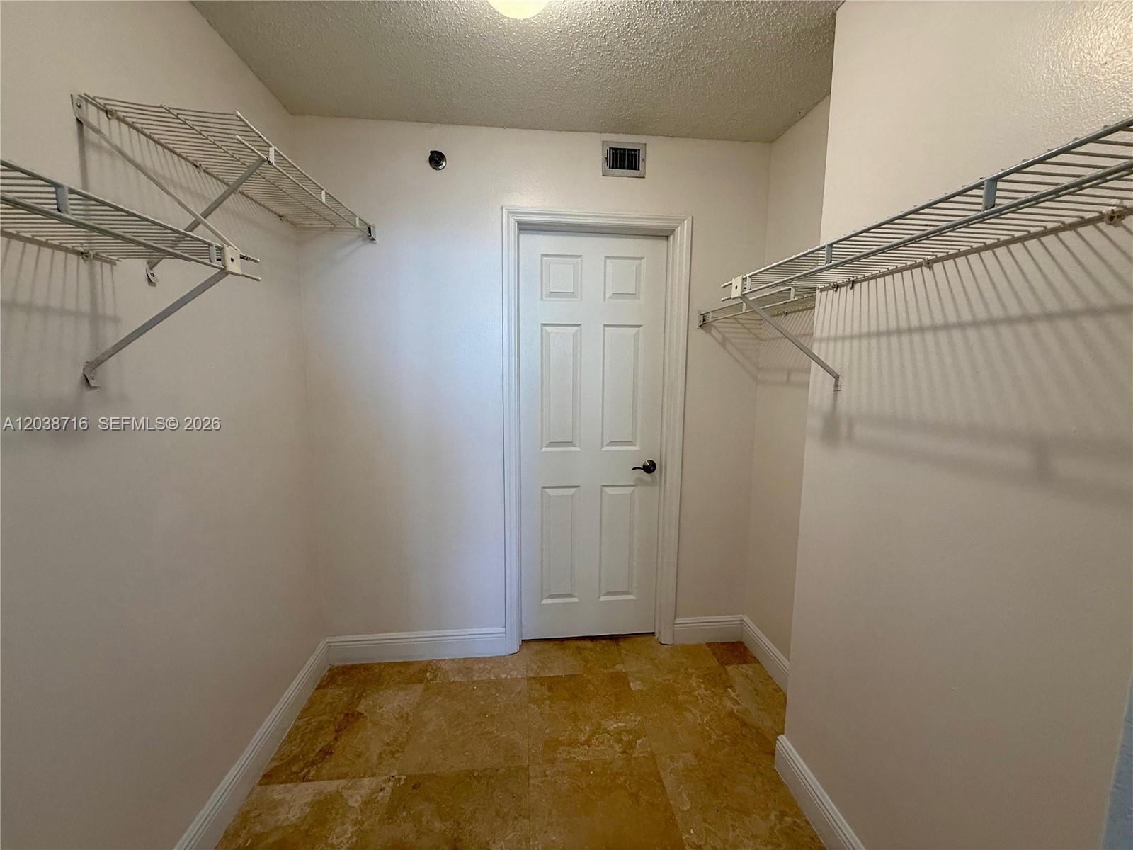 770 Claughton Island Dr # 2016