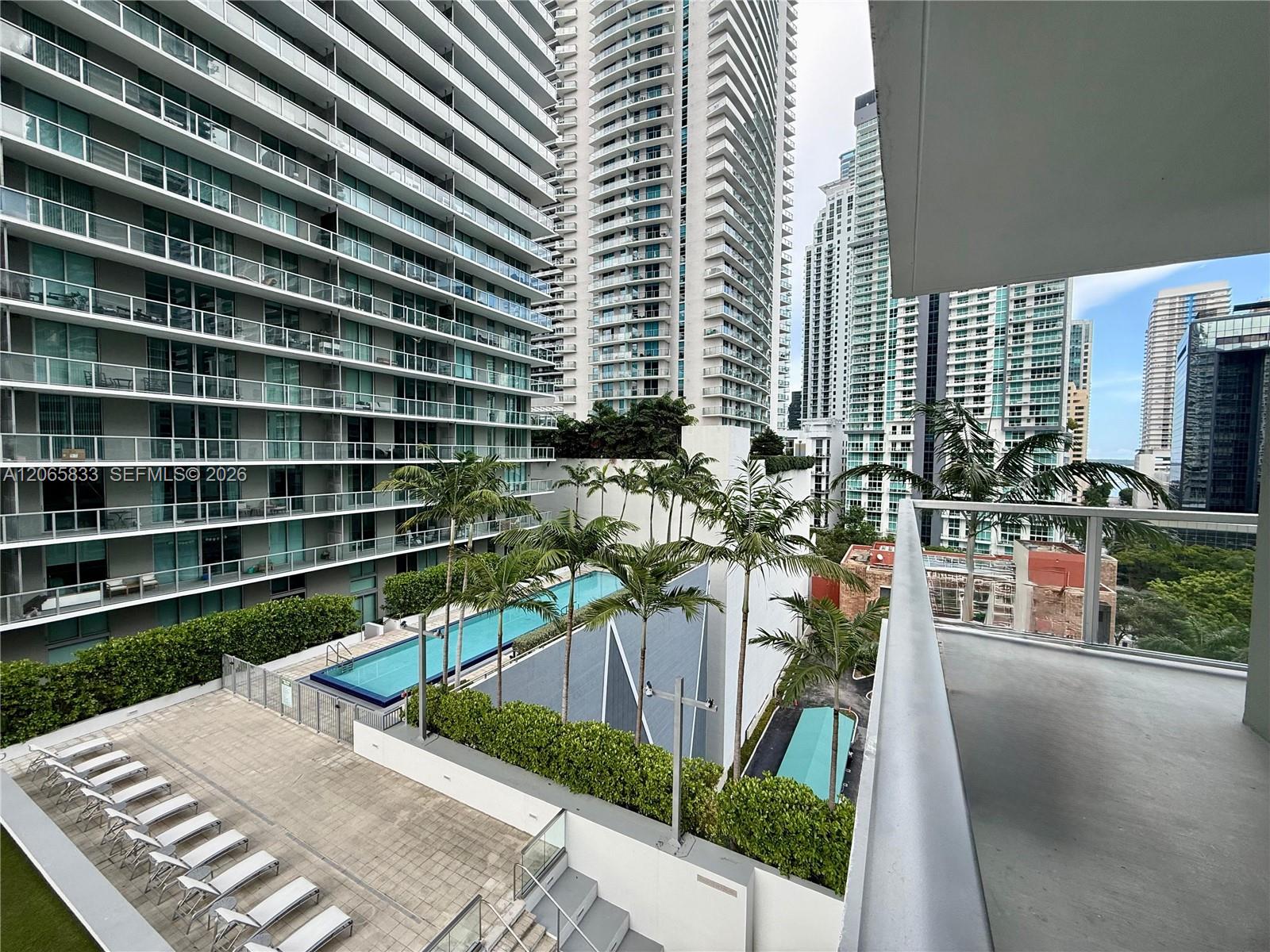 79 SW 12th St Unit: 1207-S