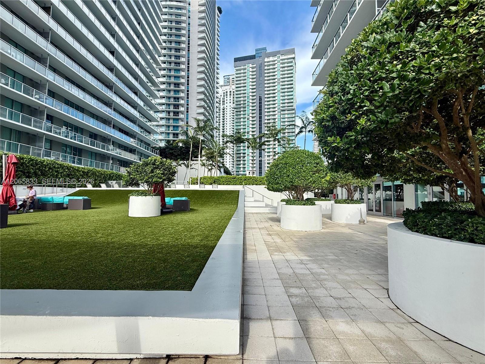 79 SW 12th St Unit: 1207-S