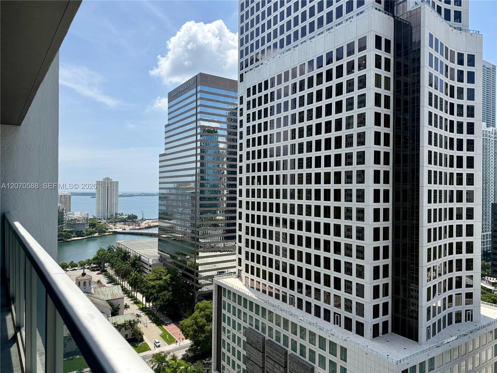 55 SE 6th St # 2404