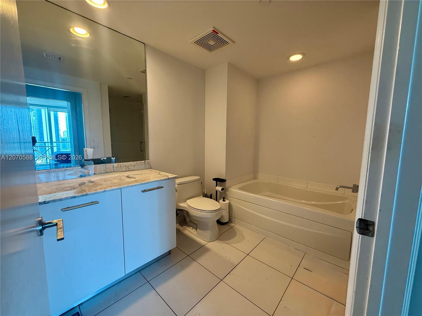 55 SE 6th St # 2404