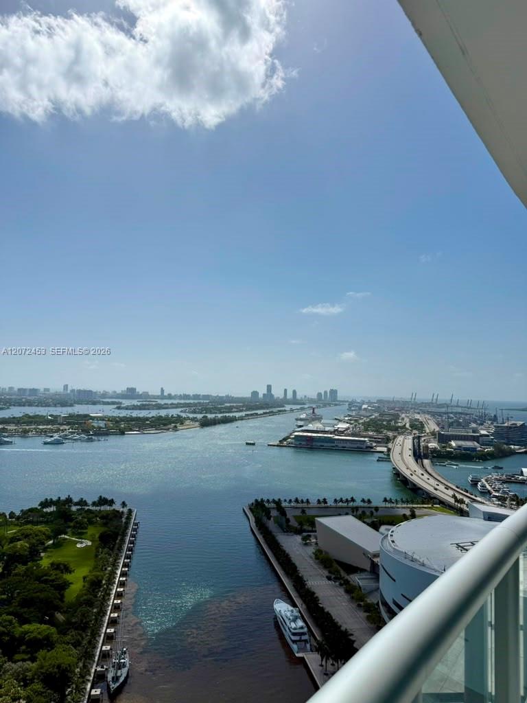 888 Biscayne Blvd # 3611