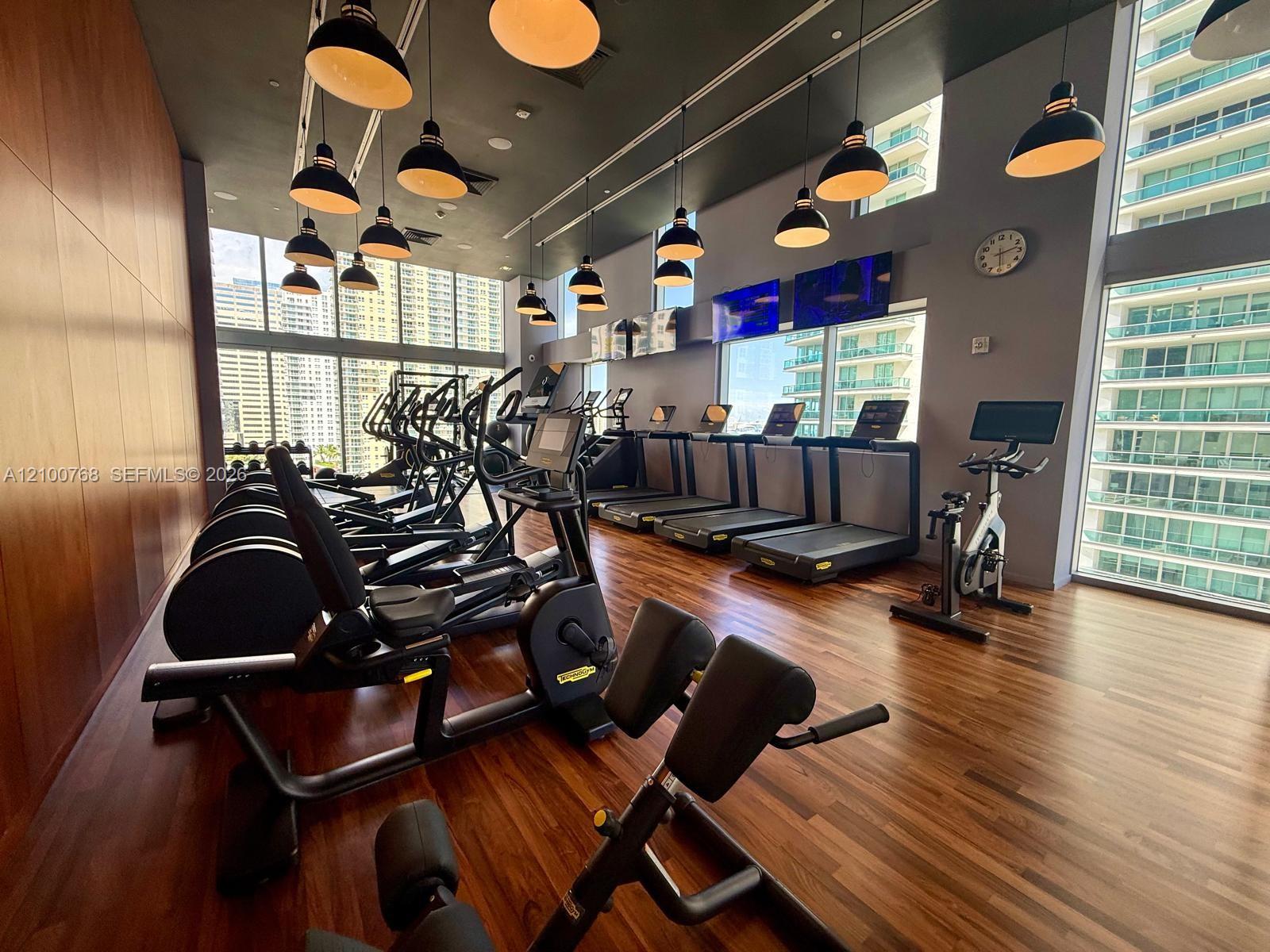 1300 Brickell Bay Dr # 1600