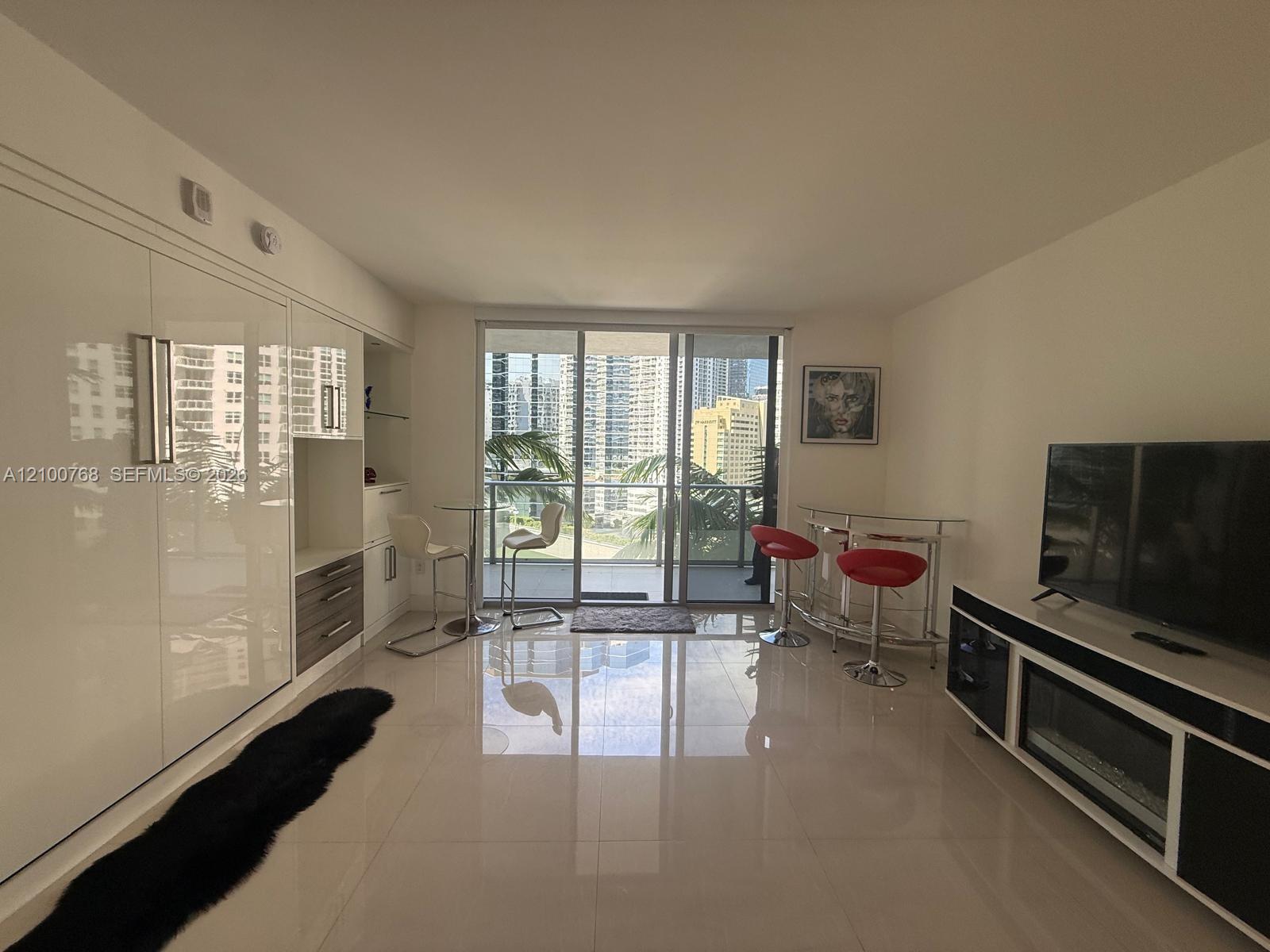 1300 Brickell Bay Dr # 1600