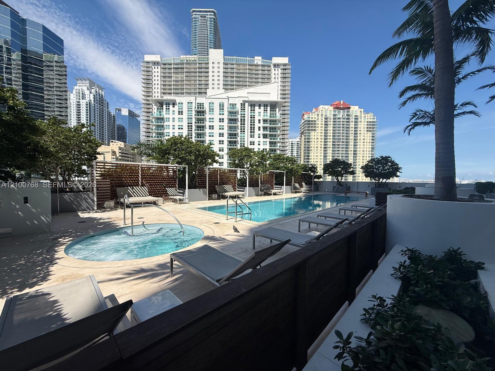 1300 Brickell Bay Dr # 1600