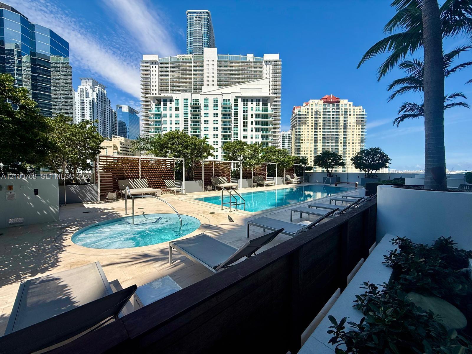 1300 Brickell Bay Dr # 1600