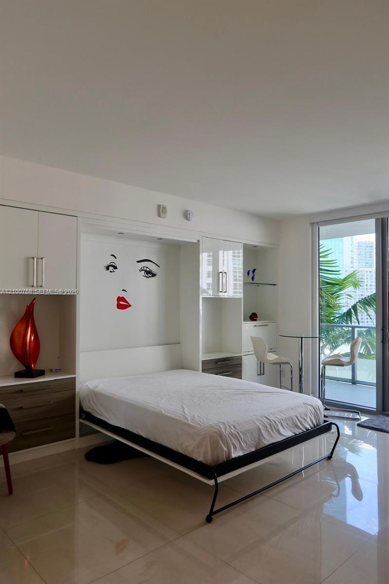 1300 Brickell Bay Dr # 1600