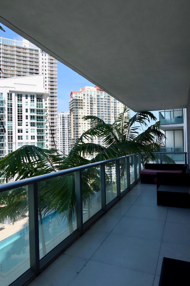 1300 Brickell Bay Dr # 1600
