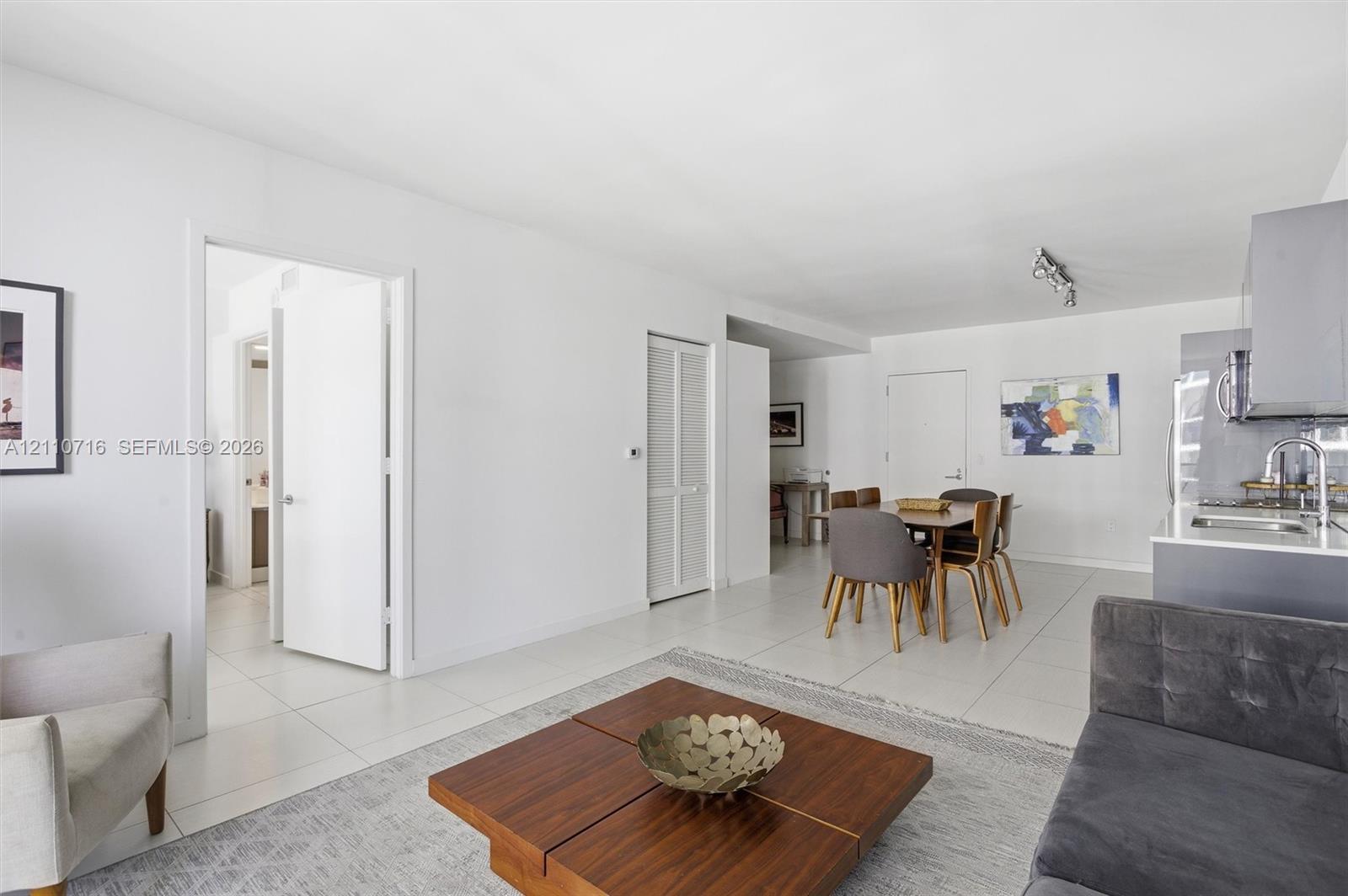 31 SE 6th St # 2504