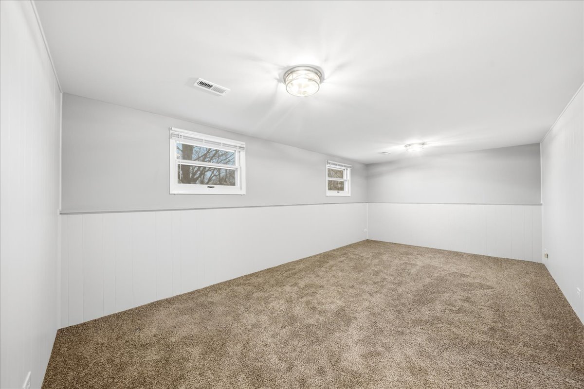 1022 White Bridge Lane