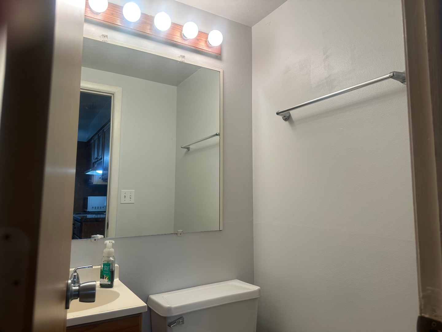 19539 116th Avenue Unit: B