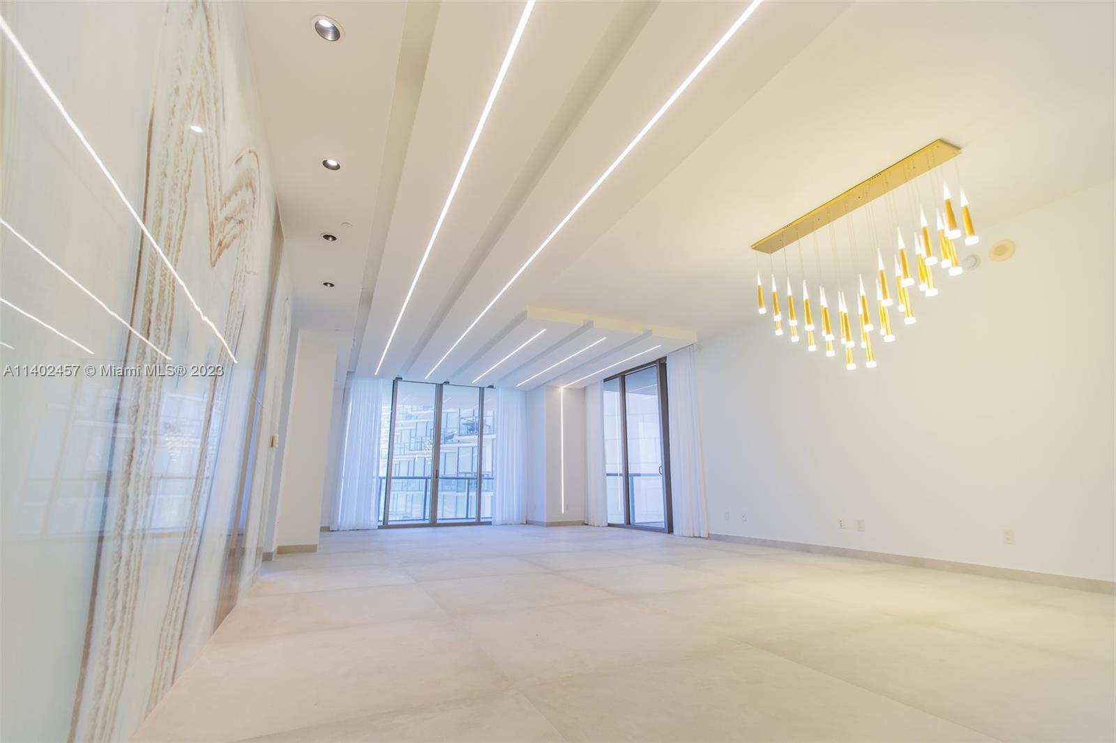 9705 Collins Ave # 1904N