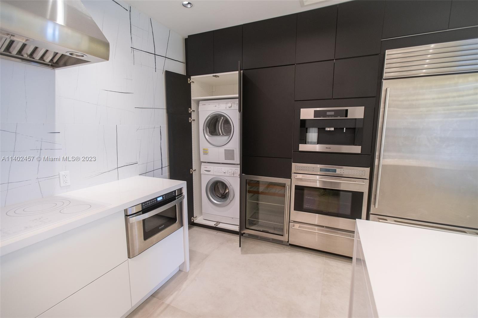 9705 Collins Ave # 1904N