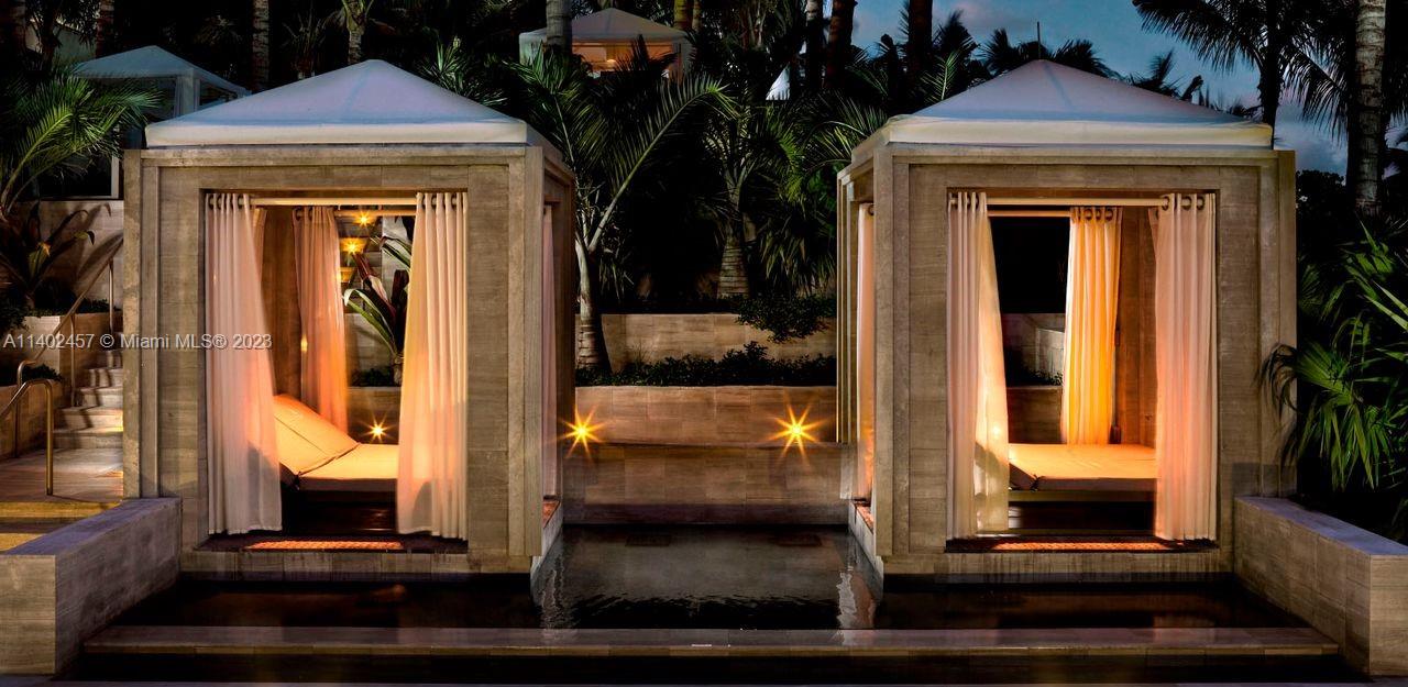 9705 Collins Ave # 1904N