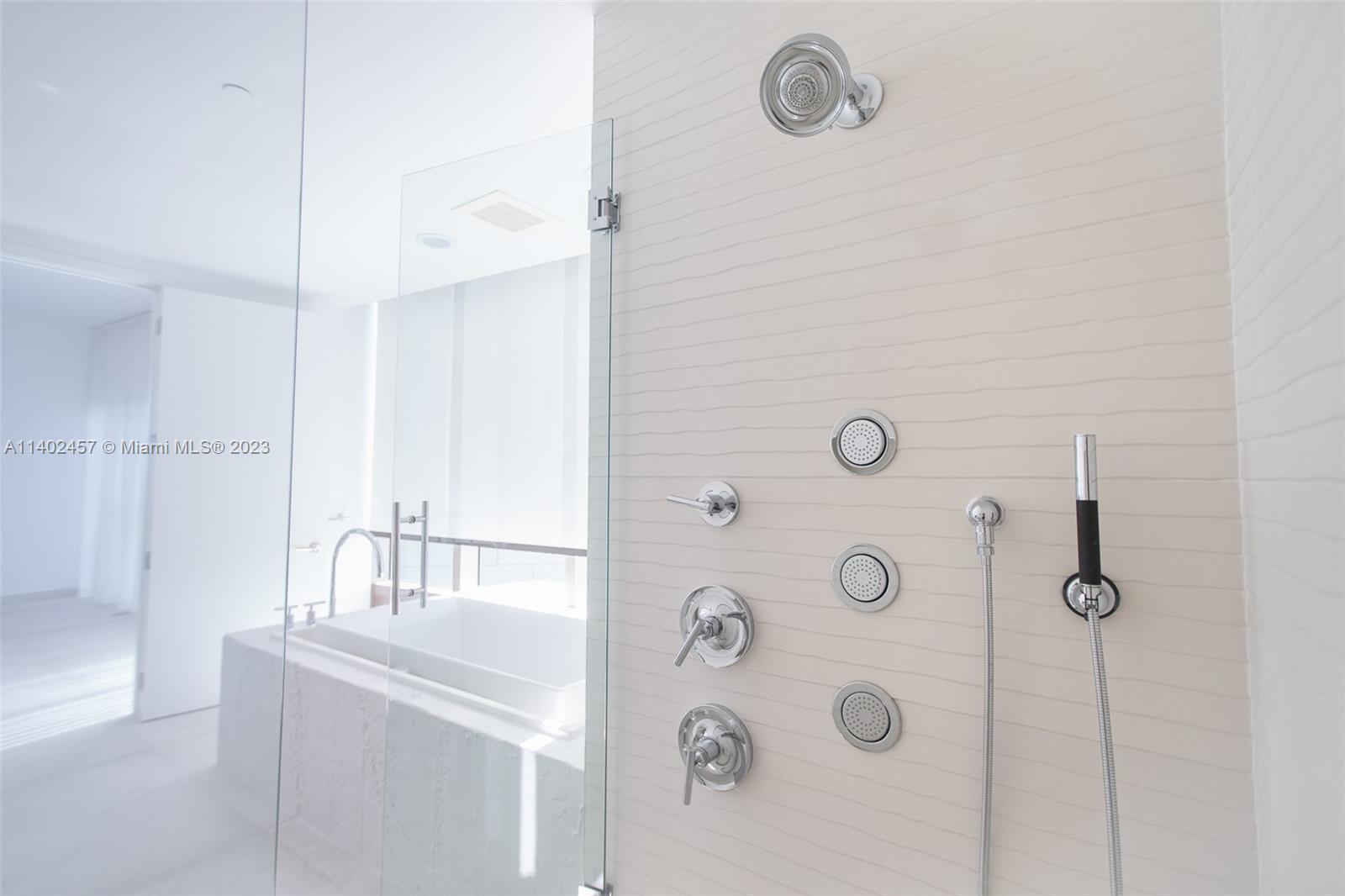 9705 Collins Ave # 1904N