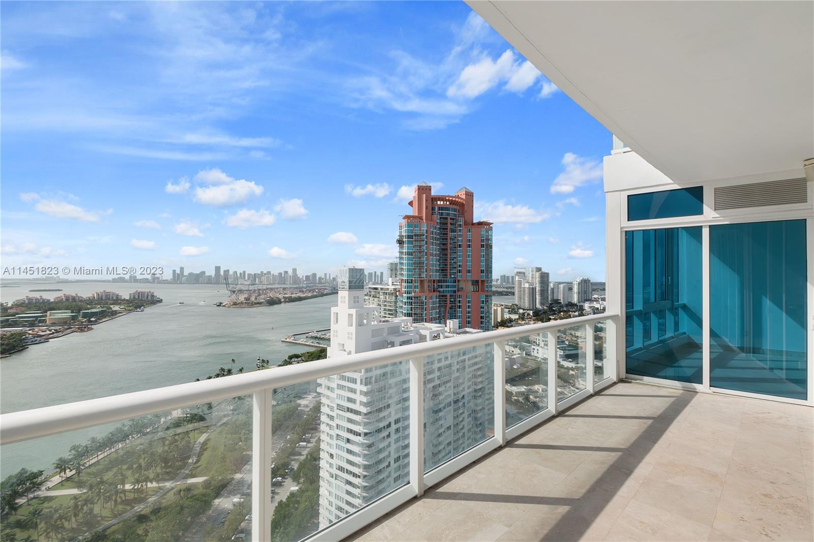 100 S Pointe Dr # 2902