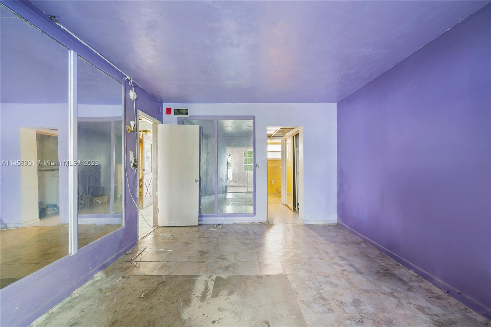 251 NE 187th St # 807