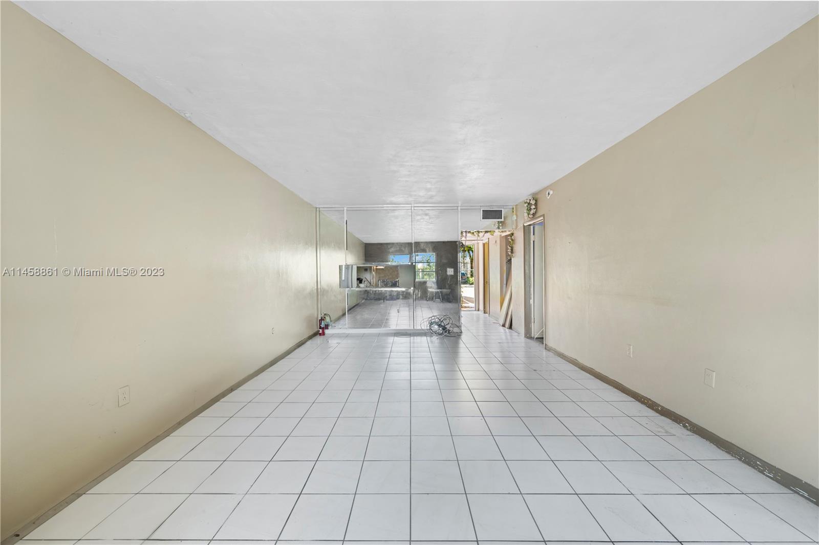 251 NE 187th St # 807