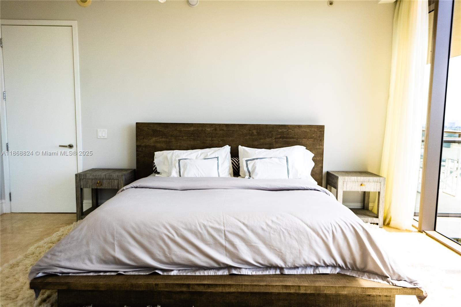 9701 Collins Ave # 1605S