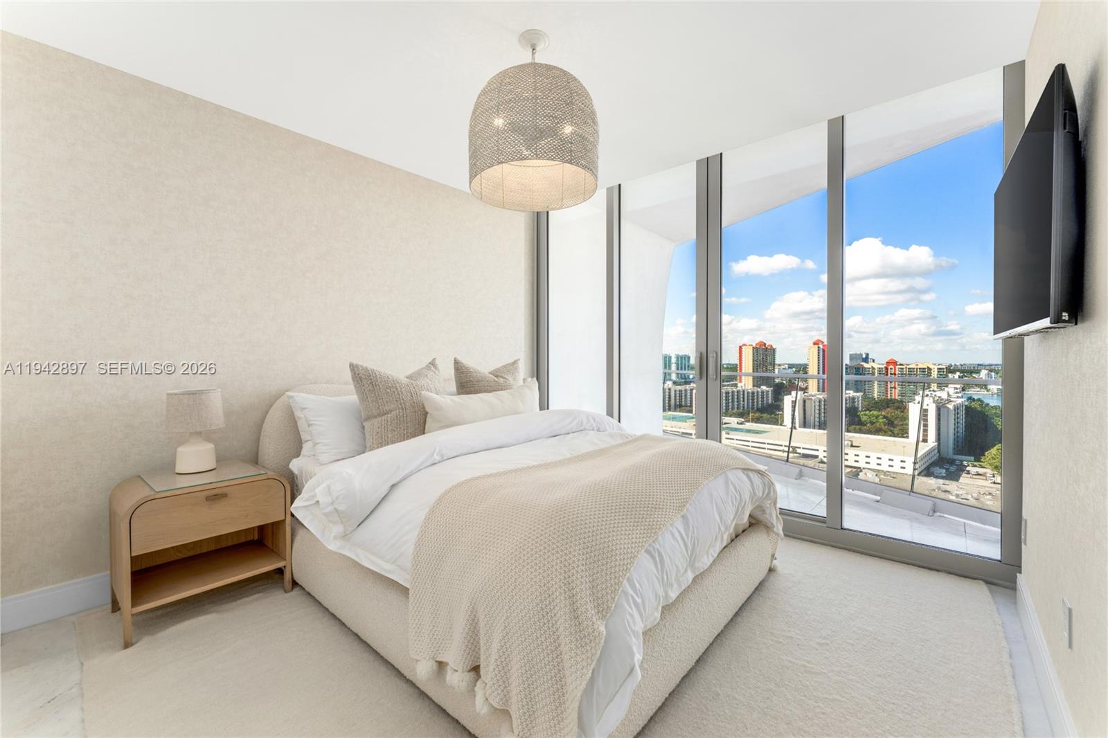 16901 Collins Ave # 1605