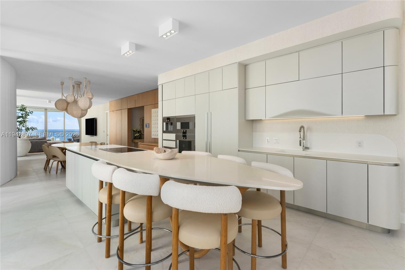 16901 Collins Ave # 1605