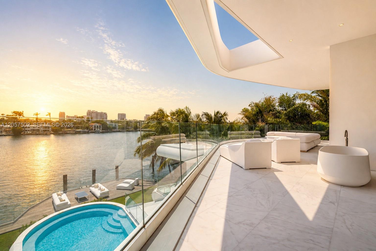 503 E Dilido Dr