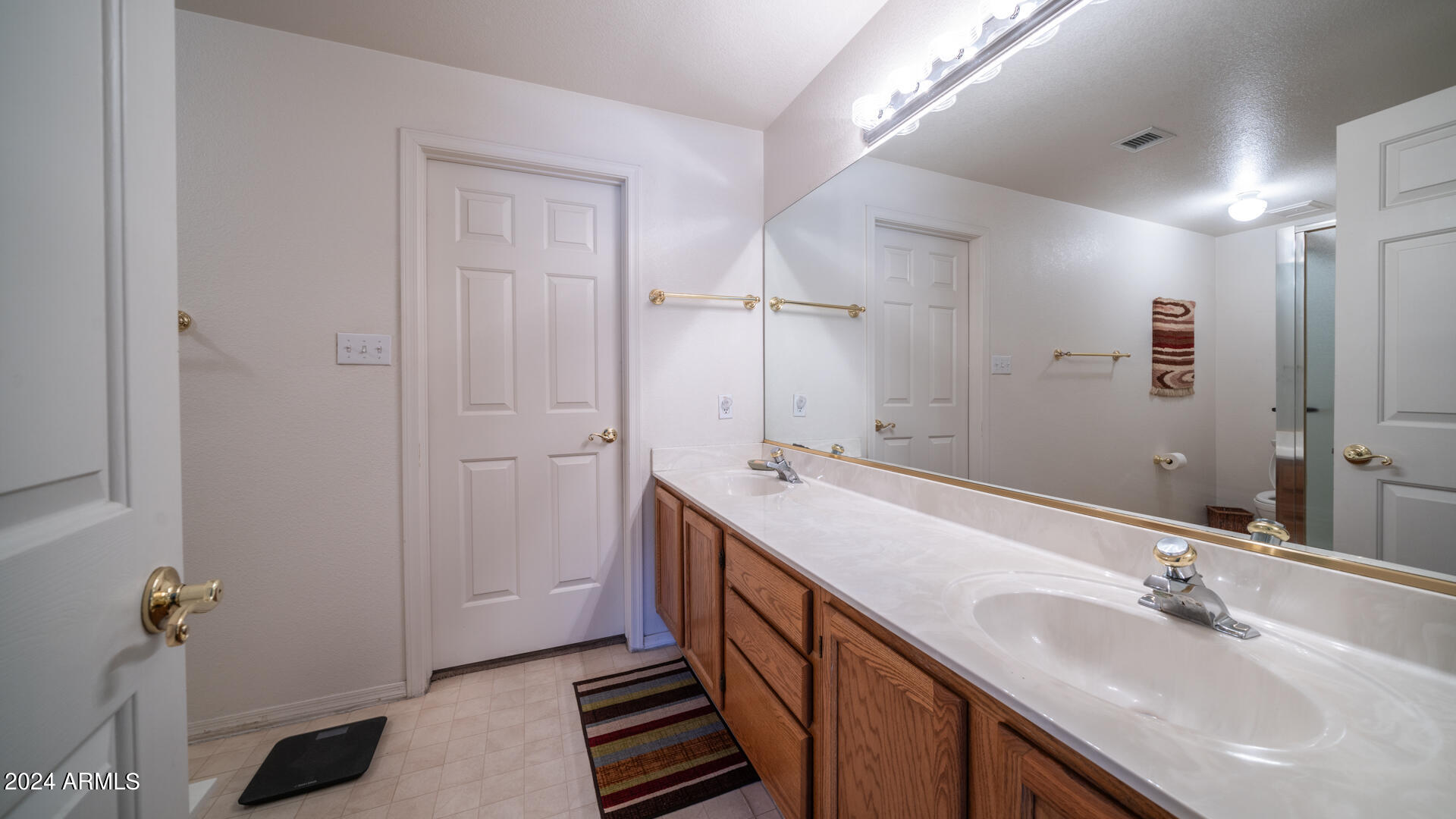 10410 N CAVE CREEK Road, 2036