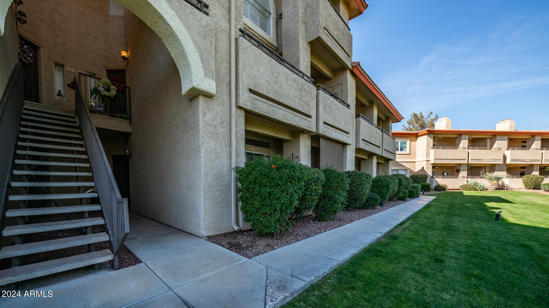 10410 N CAVE CREEK Road, 1038