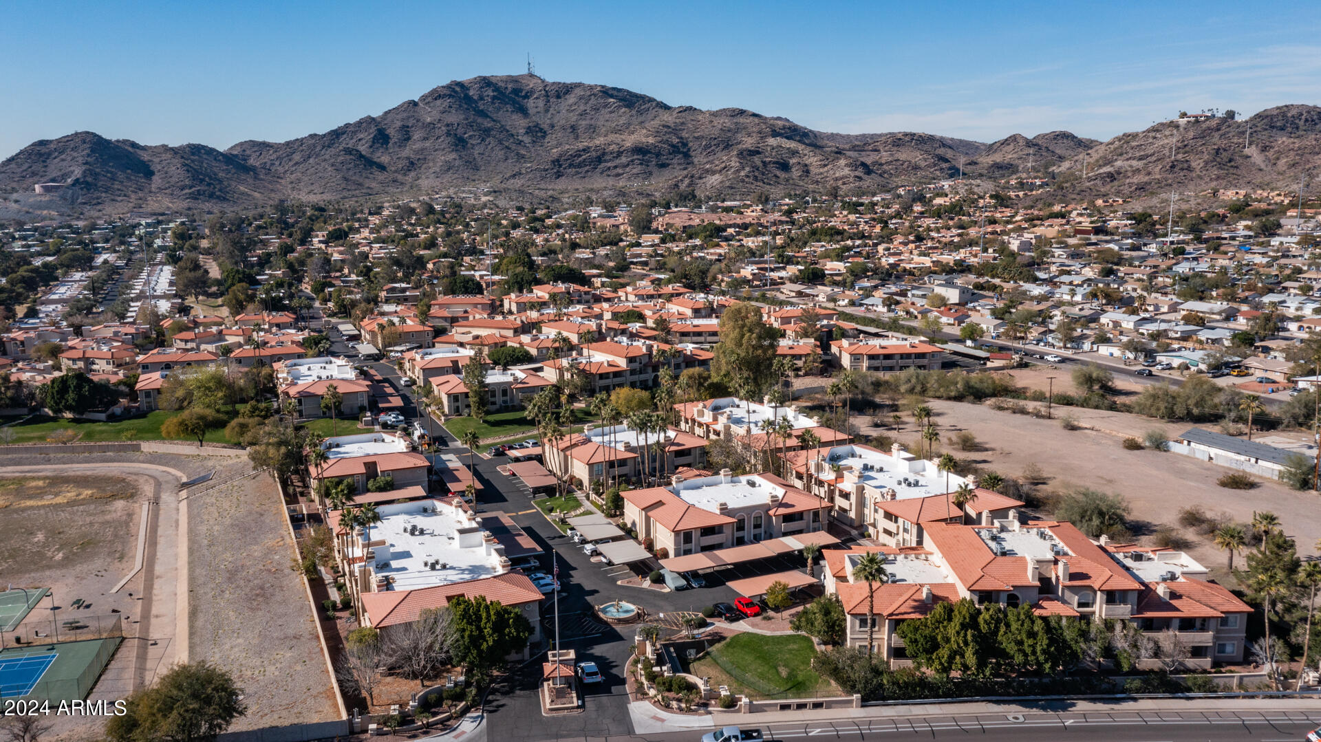 10410 N CAVE CREEK Road, 1038