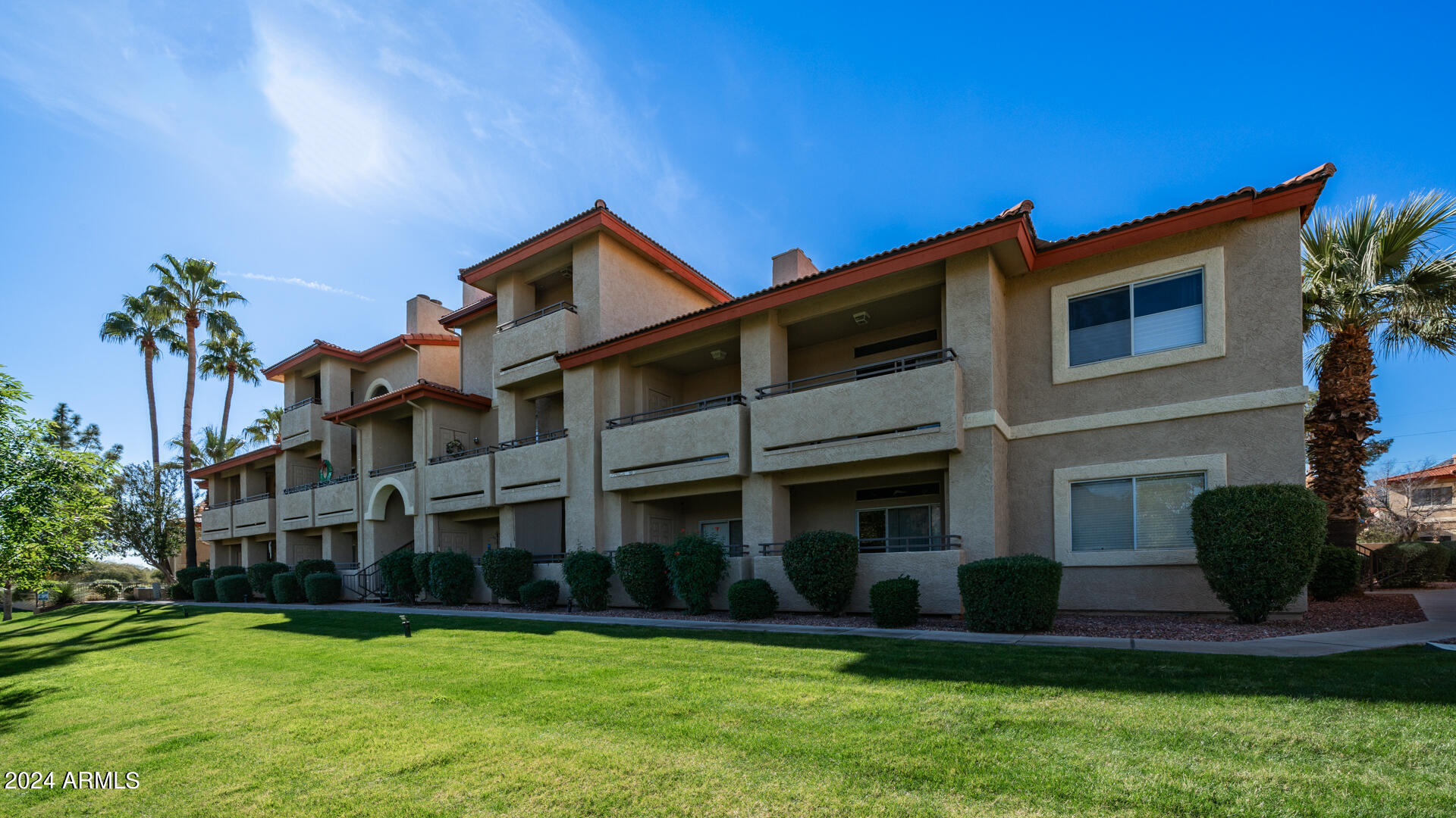 10410 N CAVE CREEK Road, 1038