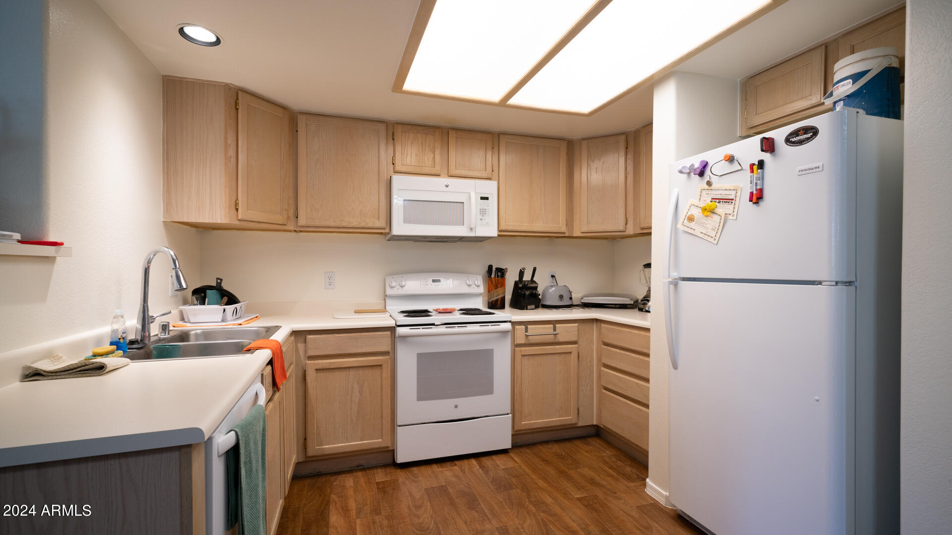 10410 N CAVE CREEK Road, 1038