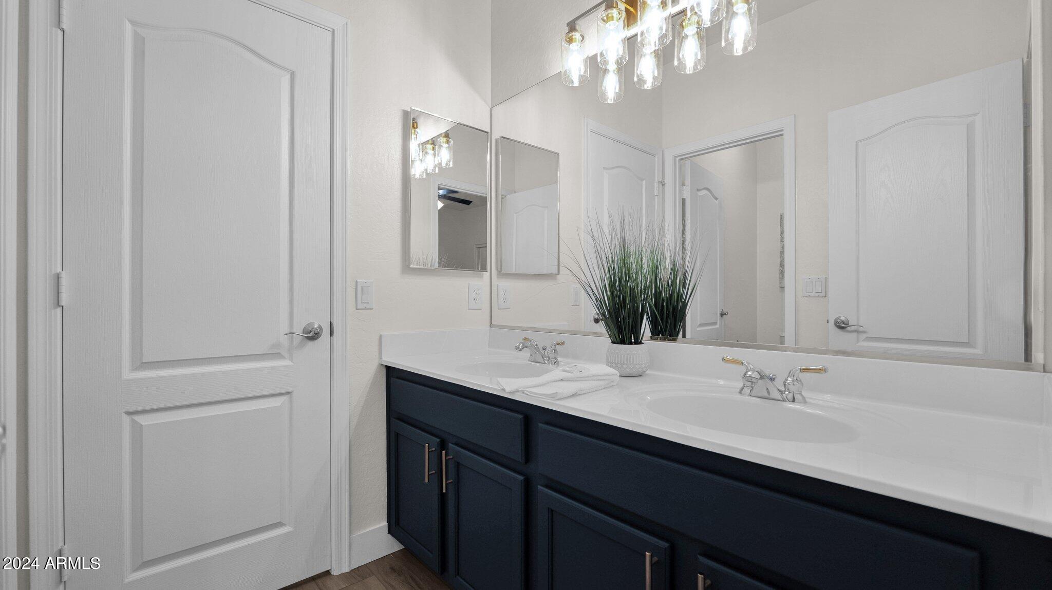 7245 E DESERT VISTA Road