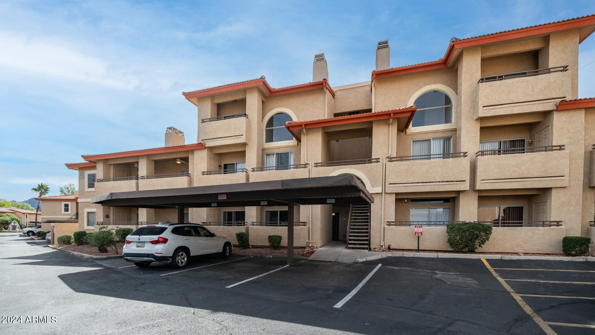 10410 N CAVE CREEK Road, 1114