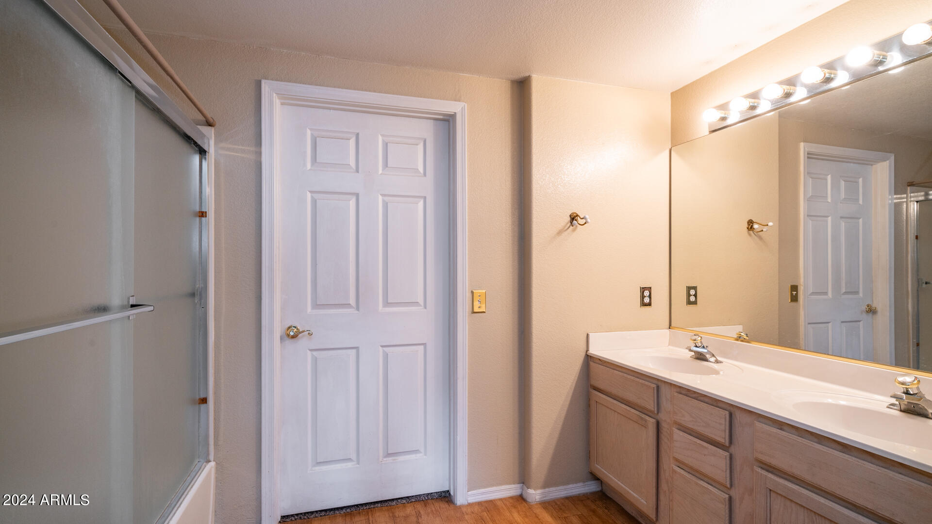 10410 N CAVE CREEK Road, 1114