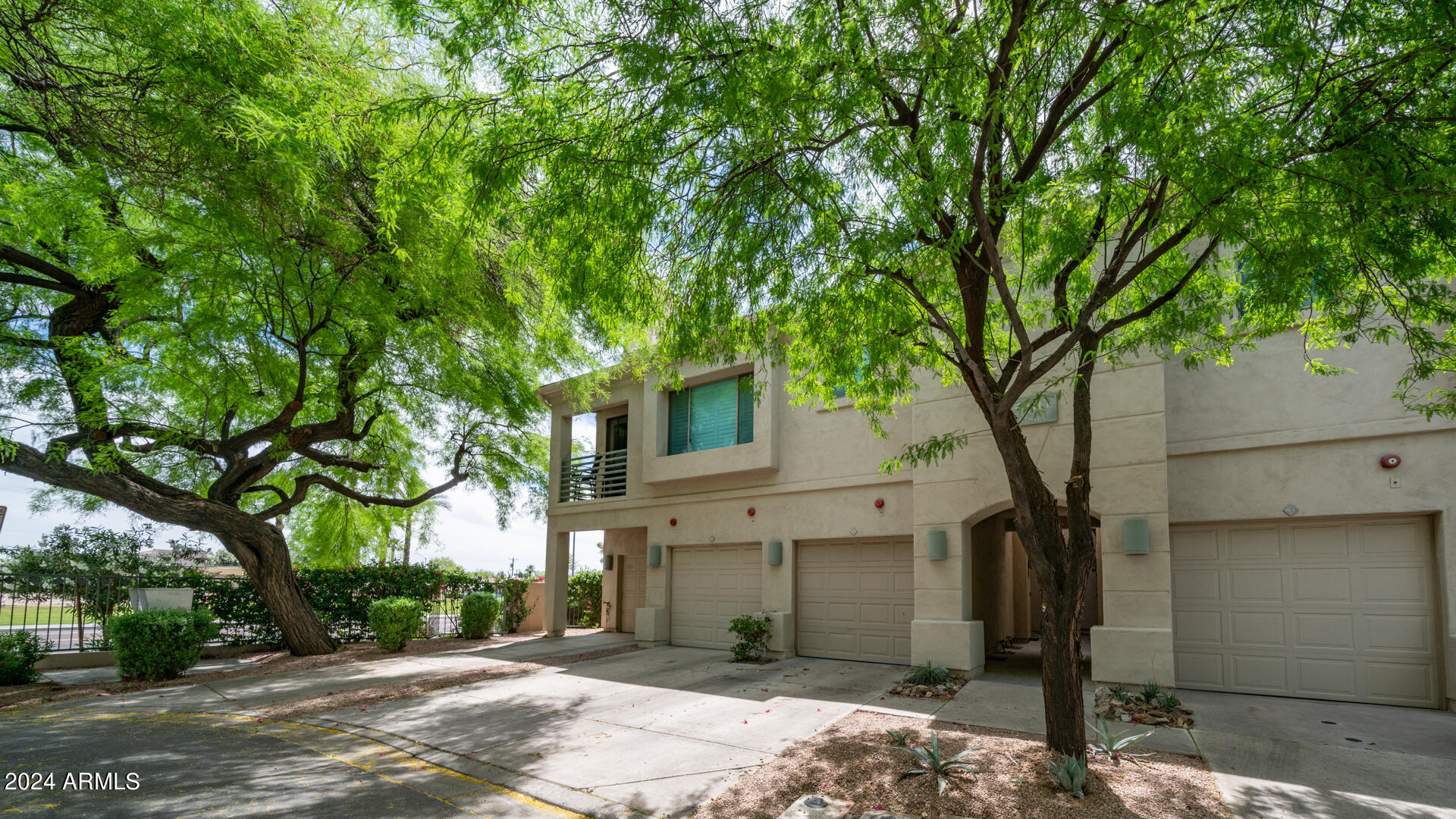 7580 E EARLL Drive, 84