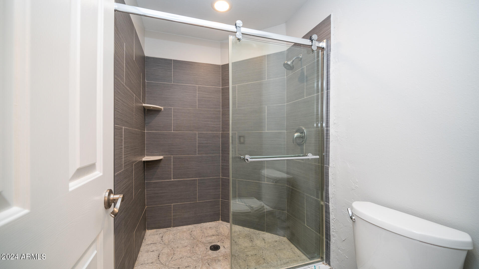 7580 E EARLL Drive, 84