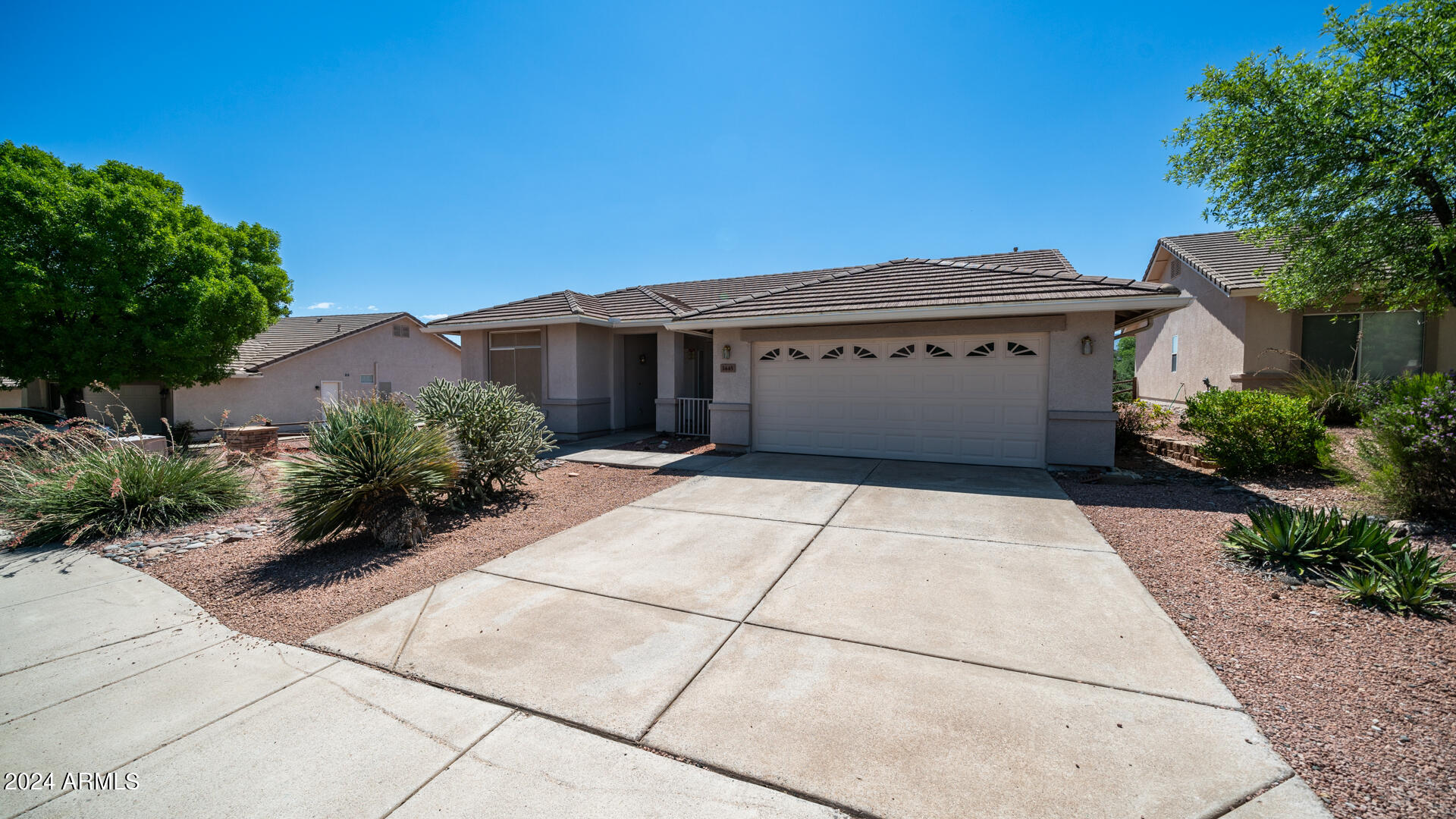 1445 W WAGON WHEEL Road