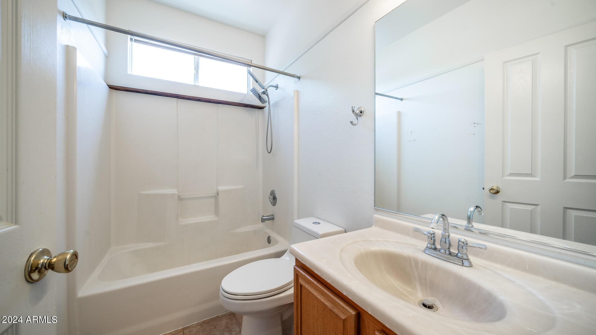 1445 W WAGON WHEEL Road