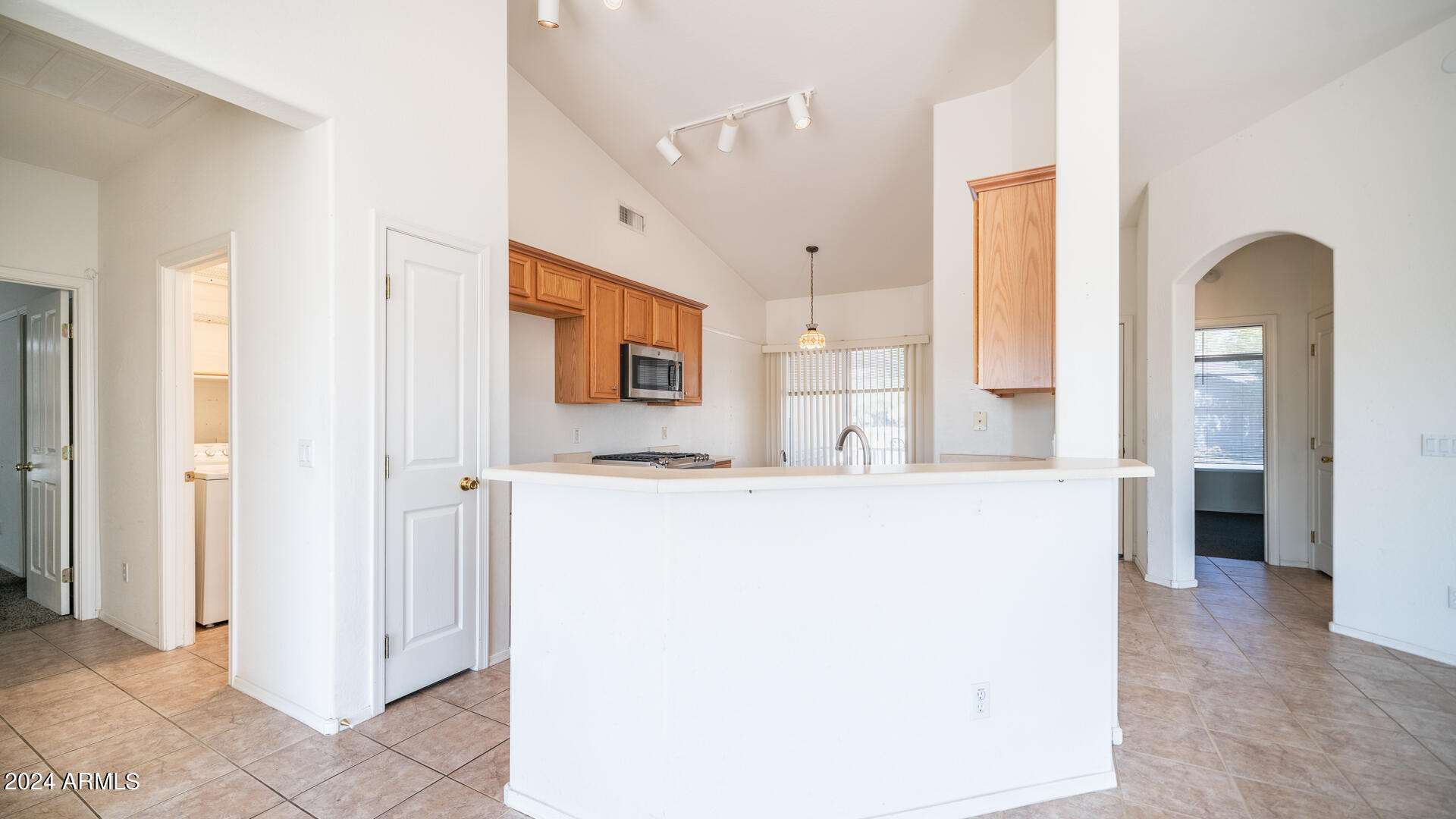 1445 W WAGON WHEEL Road